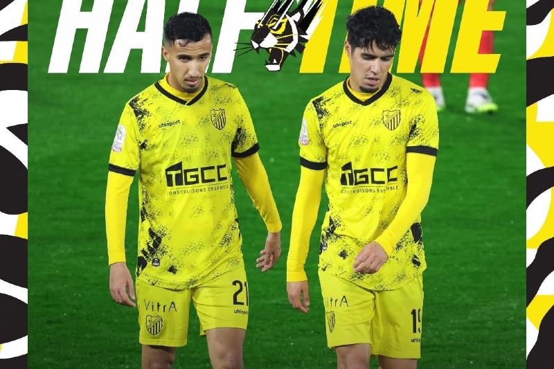 المغرب الفاسي يهزم الفتح الرياضي برباعية