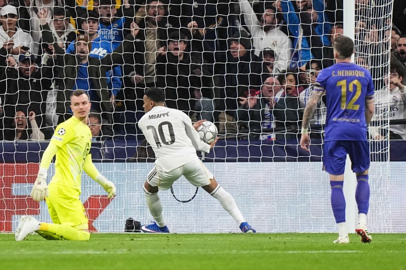 دوري الأبطال.. ريال مدريد يسحق موناكو بسداسية وأرسنال يهزم إنتر ميلان