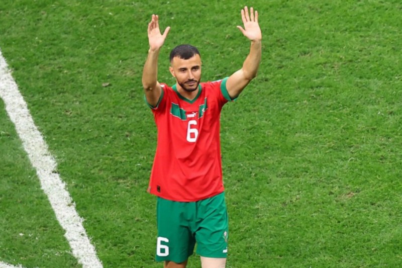 سايس يعلن اعتزاله الدولي برسالة مؤثرة: أغادر المنتخب وسأبقى أسدًا للأبد