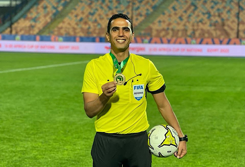 طاقم مغربي يقود صدام الأهلي والترجي