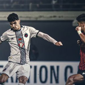 آسفي يحفز لاعبيه قبل مواجهة اتحاد العاصمة.. ووجبة عشاء من رئيس الخصم