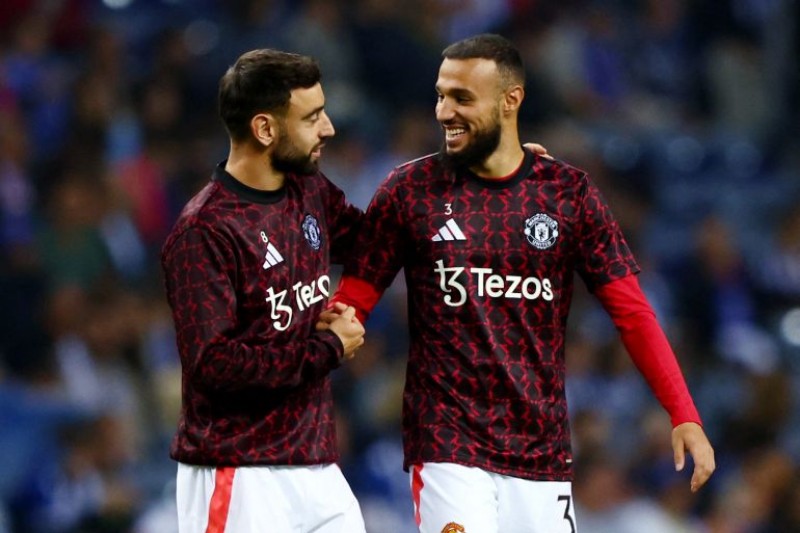 مزراوي يثير القلق في مانشستر يونايتد