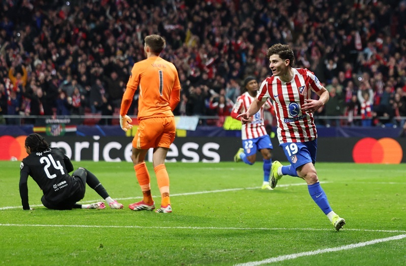 أتلتيكو مدريد يدك شباك توتنهام في الأبطال