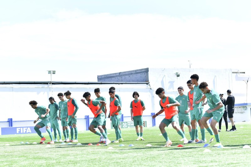 منتخب أقل من 17 يواصل استعداداته بليبيا