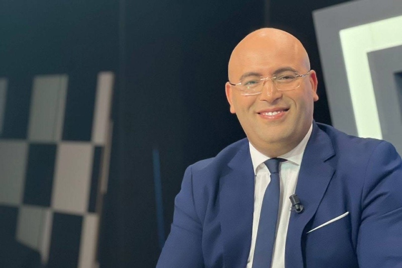 خبير قانوني يحسم الجدل حول اللقب