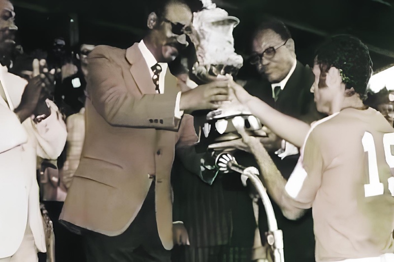 الغيني سيلا يكشف الحقيقة.. شهادة من قلب الملعب تنهي الجدل حول لقب 1976