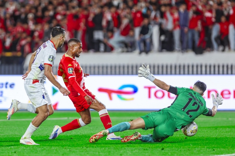 أولمبيك آسفي يتخطى الوداد الرياضي ويتأهل إلى نصف نهائي كأس الكونفدرالية الإفريقية