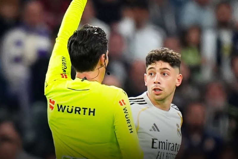 اللجنة الفنية للحكام تؤيد قرار طرد فيديريكو فالفيردي في ديربي مدريد