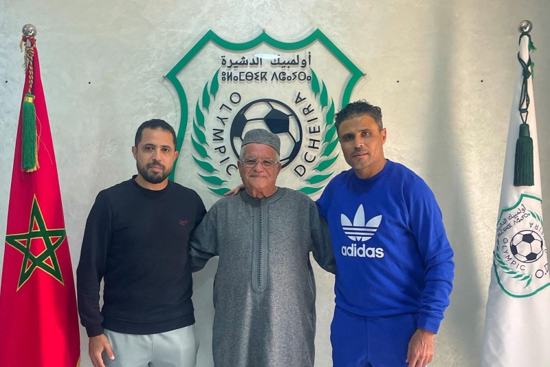 الدشيرة ينفصل عن المدرب ومساعده