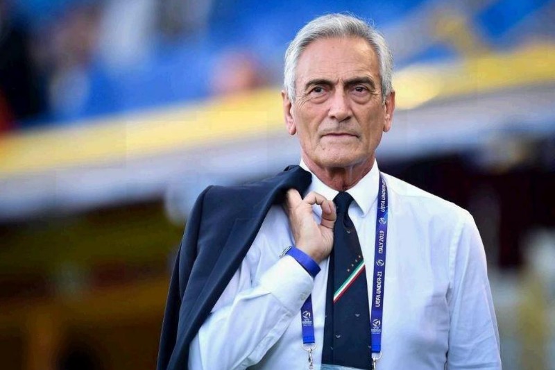 بعد إخفاق "الأزوري".. استقالة رئيس الاتحاد الإيطالي لكرة القدم من منصبه