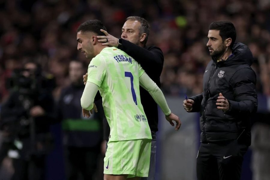 مدرب برشلونة يشيد بفيران توريس بعد تألقه أمام إسبانيول بالدوري الإسباني