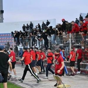 مطالب بحماية الإعلاميين في الملاعب