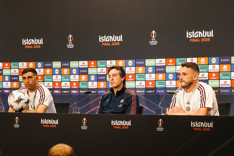 إيمري يرفض لقب "ملك الدوري الأوروبي" قبل نهائي أستون فيلا وفرايبورغ