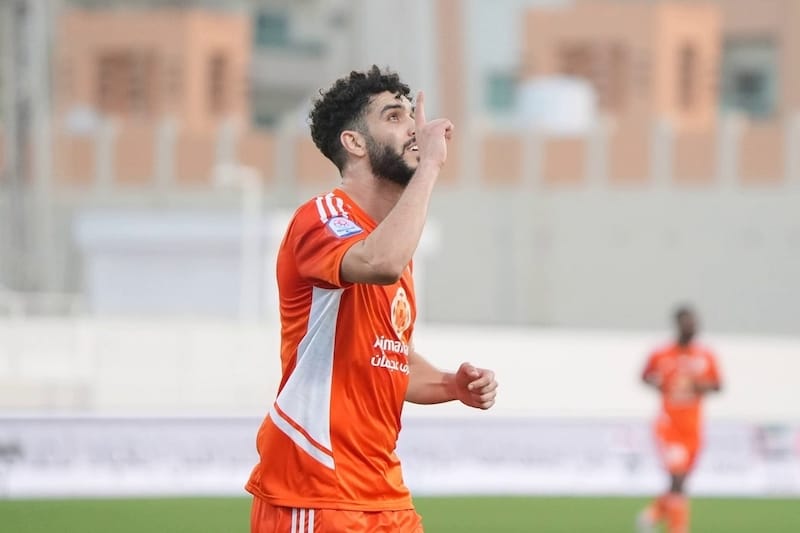 عجمان يحصن أزارو بعقد حتى 2028