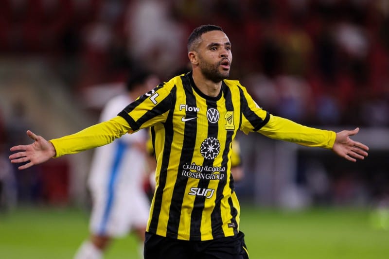 كونسيساو يبعد النصيري أمام الاتفاق