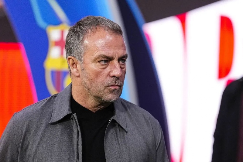 ريال مدريد يواسي فليك في وفاة والده