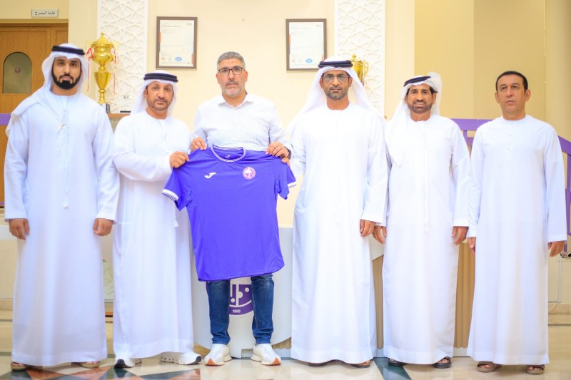 إبراهيم بوفود يدرب فريقا إماراتيا