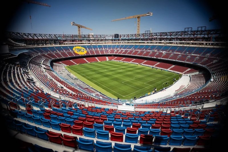 تقرير: ملعب برشلونة يحتاج الأموال