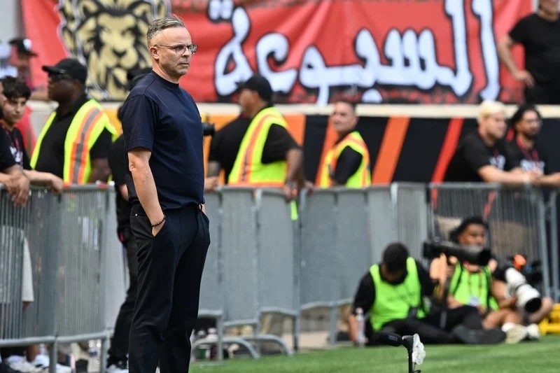 العصبة الاحترافية تساند "الأسود"