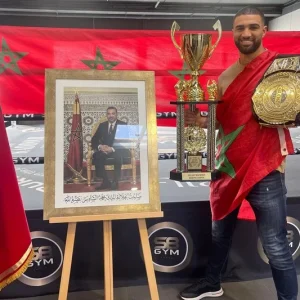 البطل توشاسي يهدي التتويج للملك