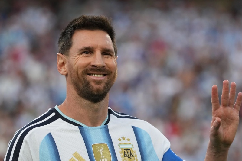 ميسي يحتفل بعيد ميلاده التاسع والثلاثين متصدرا عرش الهداف التاريخي لكأس العالم