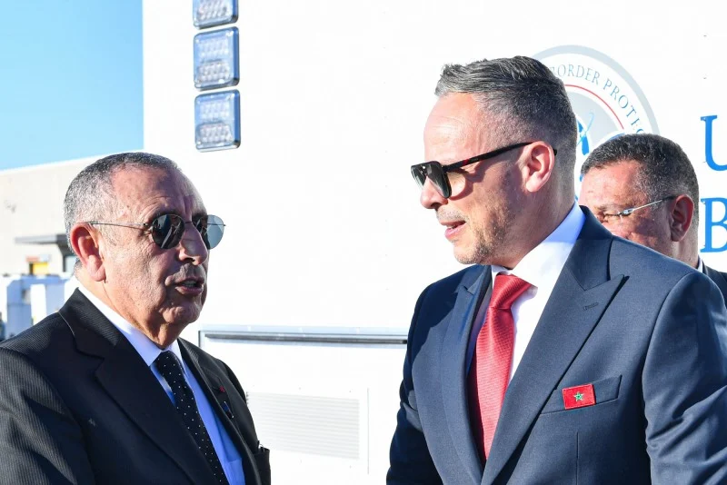 السفير العمراني يستقبل أسود الأطلس
