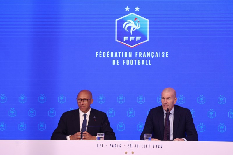 تعيين زين الدين زيدان مديرا فنيا لمنتخب فرنسا حتى عام 2030