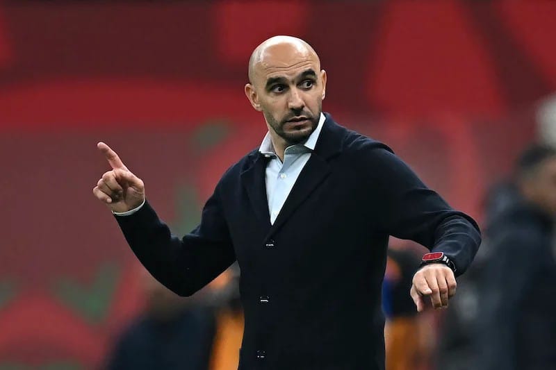 الاتحاد العراقي يضع وليد الركراكي خيارًا أول لقيادة "أسود الرافدين"