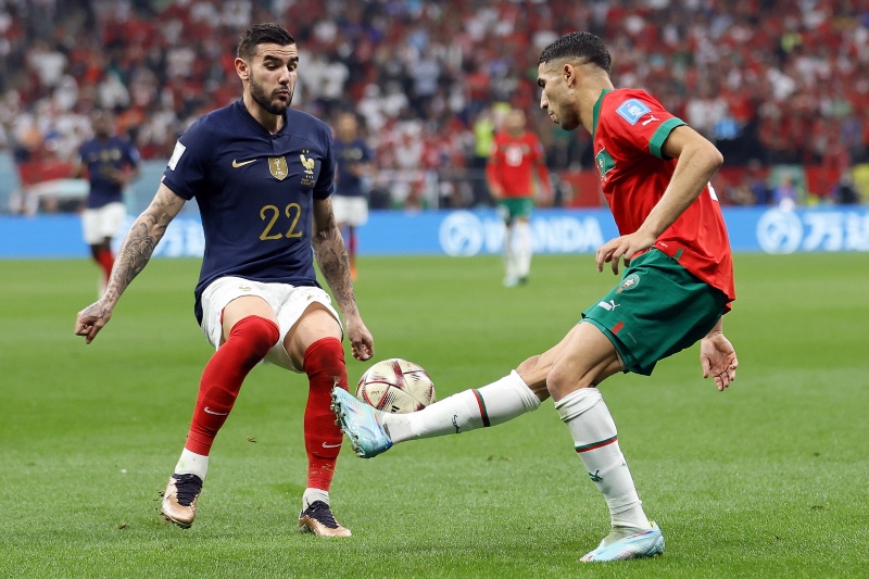 "فيفا": 3 مواجهات غيرت تاريخ المغرب وفرنسا قبل صدام ربع "مونديال 2026"