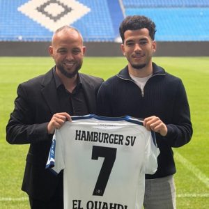زكرياء الواحدي يوقع رسميًا مع هامبورغ الألماني ويحمل الرقم 7