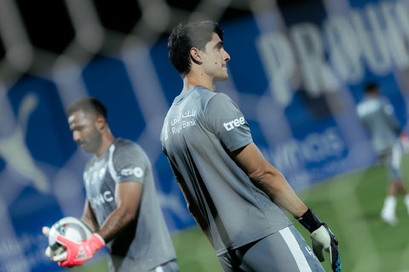 العويس: لا أشعر بالندم على العودة إلى الهلال رغم وجود بونو