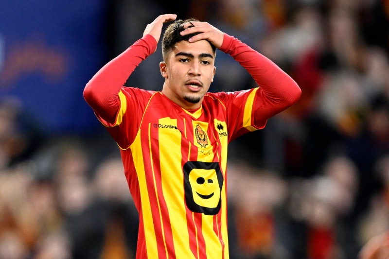 منصف زكري يقترب من سبورتينغ لشبونة