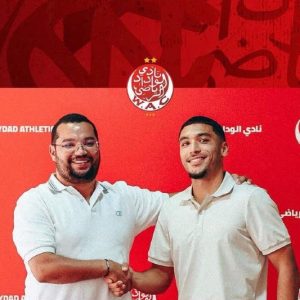 الوداد الرياضي يعلن ضم سفيان هيتلي