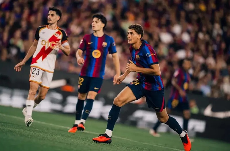 برشلونة يلاقي فالنسيا بـ"الليغا" في مباراة تهم جمهور الأهلي المصري