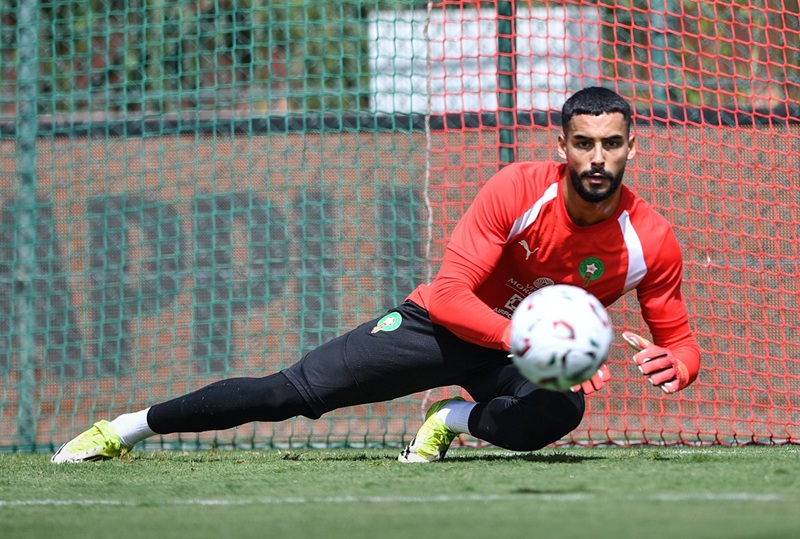 بلعروش: شعور مختلف مع المنتخب.. والزبيري: لا تشعر بأنك صغير داخل الأسود