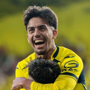 أخوماش يتألق في ليلة هزم ليفانتي
