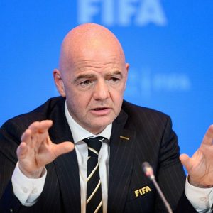 "فيفا" ينتقد "حملة تشويه" يشنها "ويفا" ويعارض الكشف عن خطط كأس العالم
