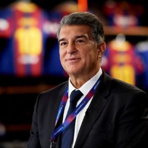 لابورتا: برشلونة فخور بهويته الكاتالونية وعلينا دعم المنتخب الإسباني