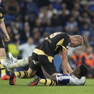 هالاند يوجه اتهاما للاعب بورتو بابلو روزاريو