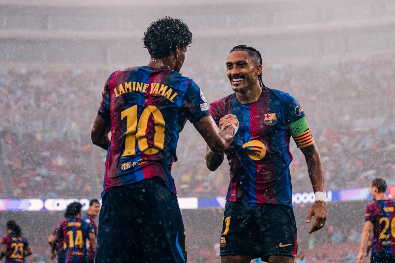 برشلونة يكتسح فاينورد بخماسية في أولى جولات دوري أبطال أوروبا