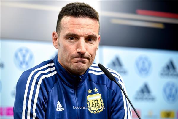 طبيب أسنان يؤجل تجديد عقد ليونيل سكالوني مع منتخب الأرجنتين