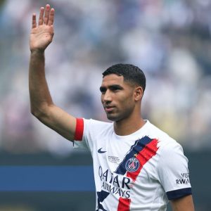 باريس سان جيرمان يضع ظهير بورتو ضمن خياراته كبديل للنجم المغربي أشرف حكيمي