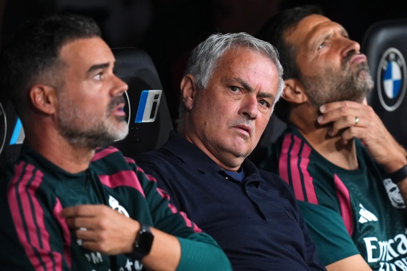 مورينيو: ريال مدريد لعب مباراة من شوط واحد