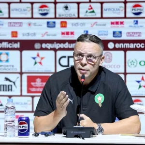 وهبي يوضح حقيقة تعزيز الطاقم التقني لأسود الأطلس ويشيد بتألق الزابيري