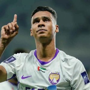 بعد تألقه أمام النصر.. رحيمي: كنت أفكر في الاعتزال وسفيان أقنعني بالاستمرار