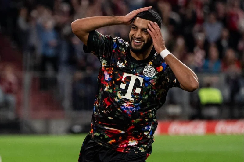 صيباري ضمن التشكيل المثالي للدوري الألماني