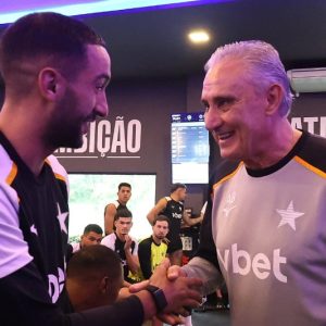 تيتي مدرب بوتافوغو: زياش لاعب رائع يتمتع بحرية إبداعية كبيرة بالمستطيل الأخضر