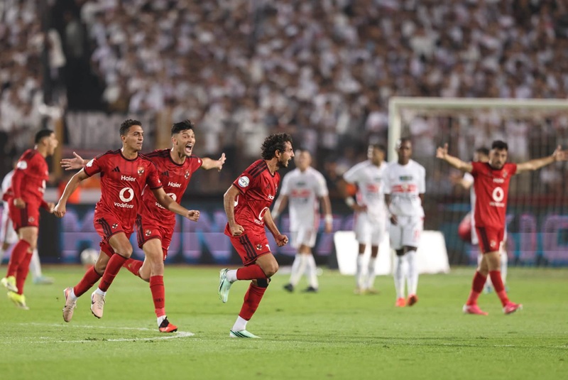 الأهلي يحسم قمة مصر أمام الزمالك