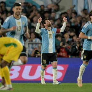 ليلة وداع تاريخية.. ميسي يتألق ويودع جماهير الأرجنتين