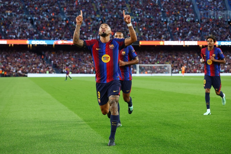 برشلونة يواصل سلسلة انتصاراته في الدوري الإسباني بأقل مجهود أمام خيتافي